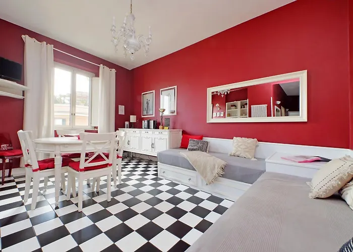 6 People Apartment At Vatican